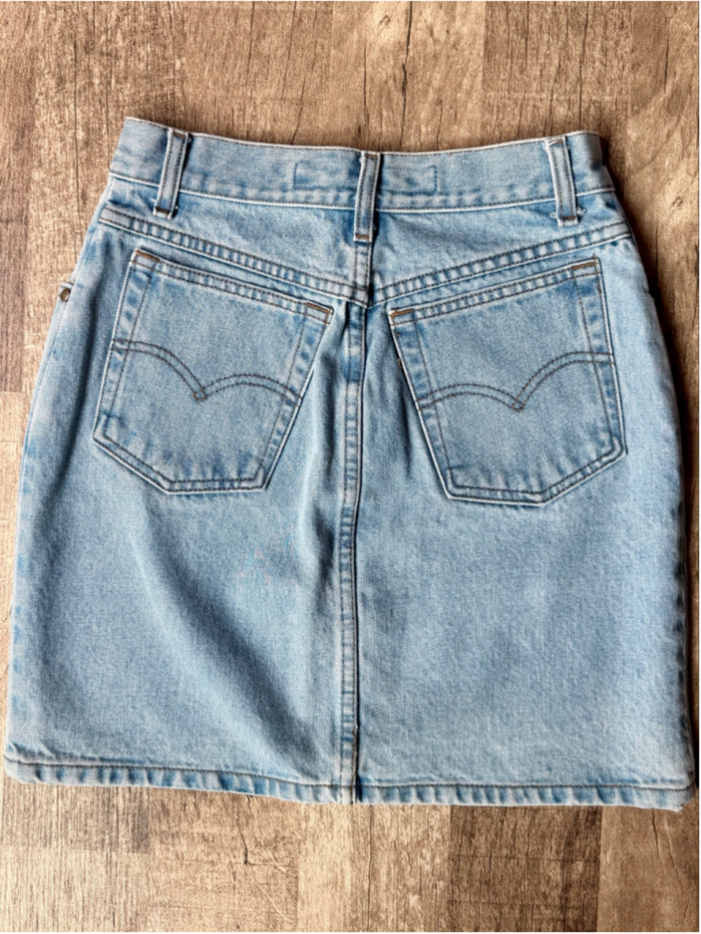 Vintage 90s Levis 100% Cotton Light Wash Button Front Denim Mini Skirt Size 7 - Picture 3 of 3